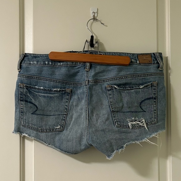 American Eagle Denim Shorts (size 12) - Picture 3 of 7